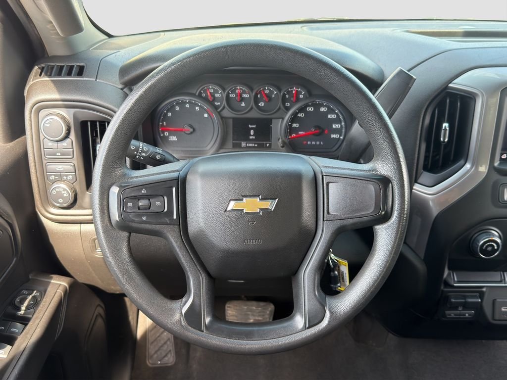 Used 2022 White Chevrolet Custom image 10
