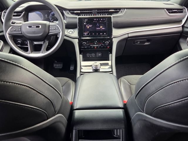 Used 2025 Velvet Jeep Altitude image 14