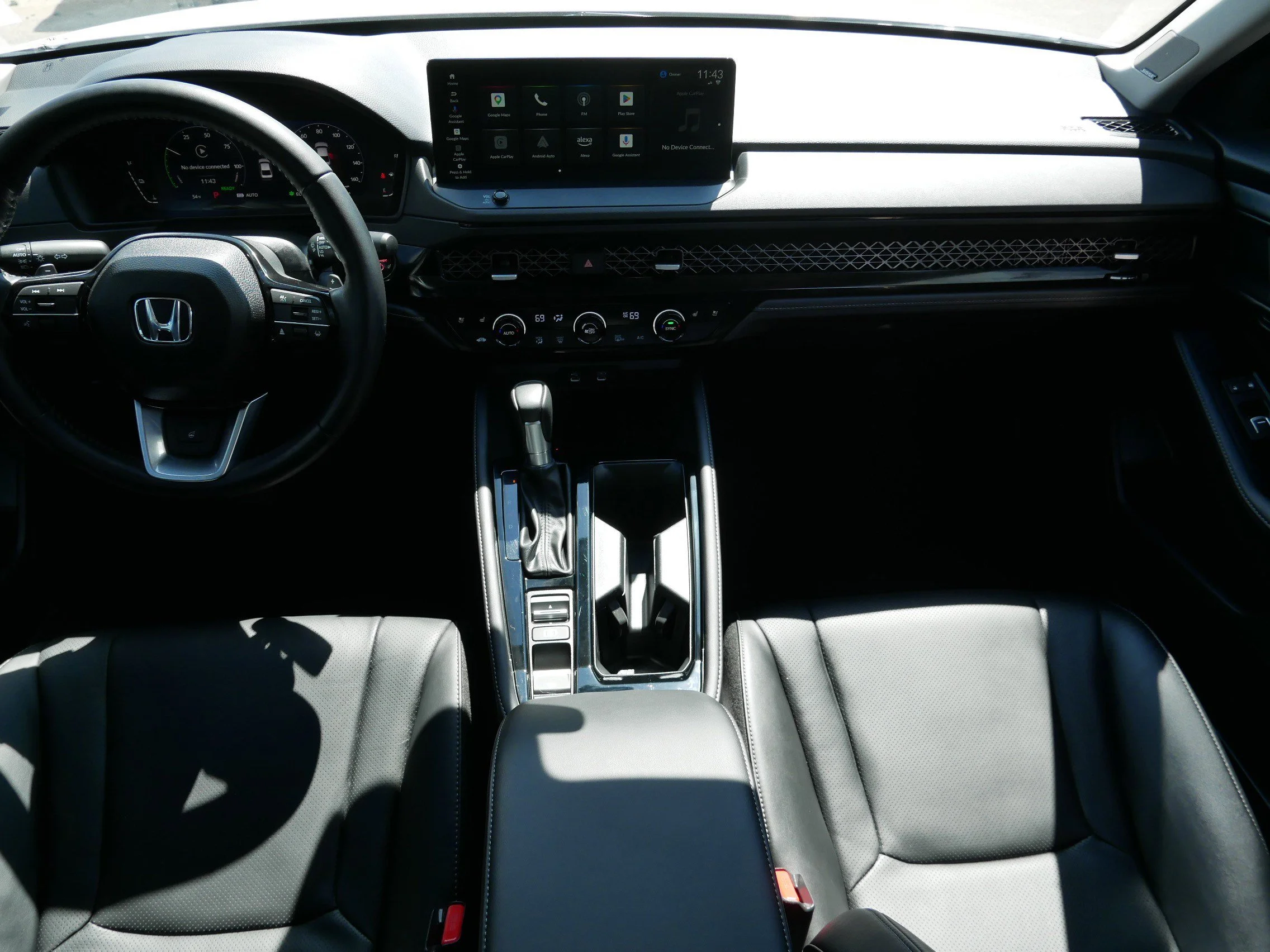 Used 2025 Platinum White Pearl Honda Touring image 10