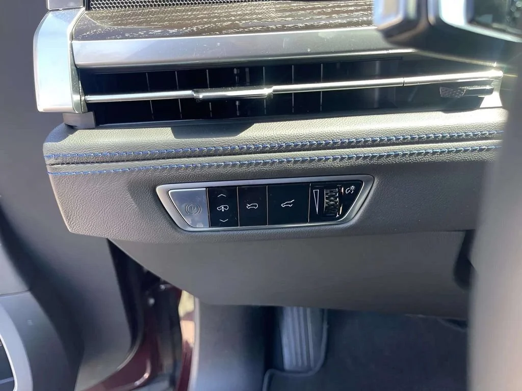 2025 Cadillac Escalade IQ Sport 1 - Photo 30