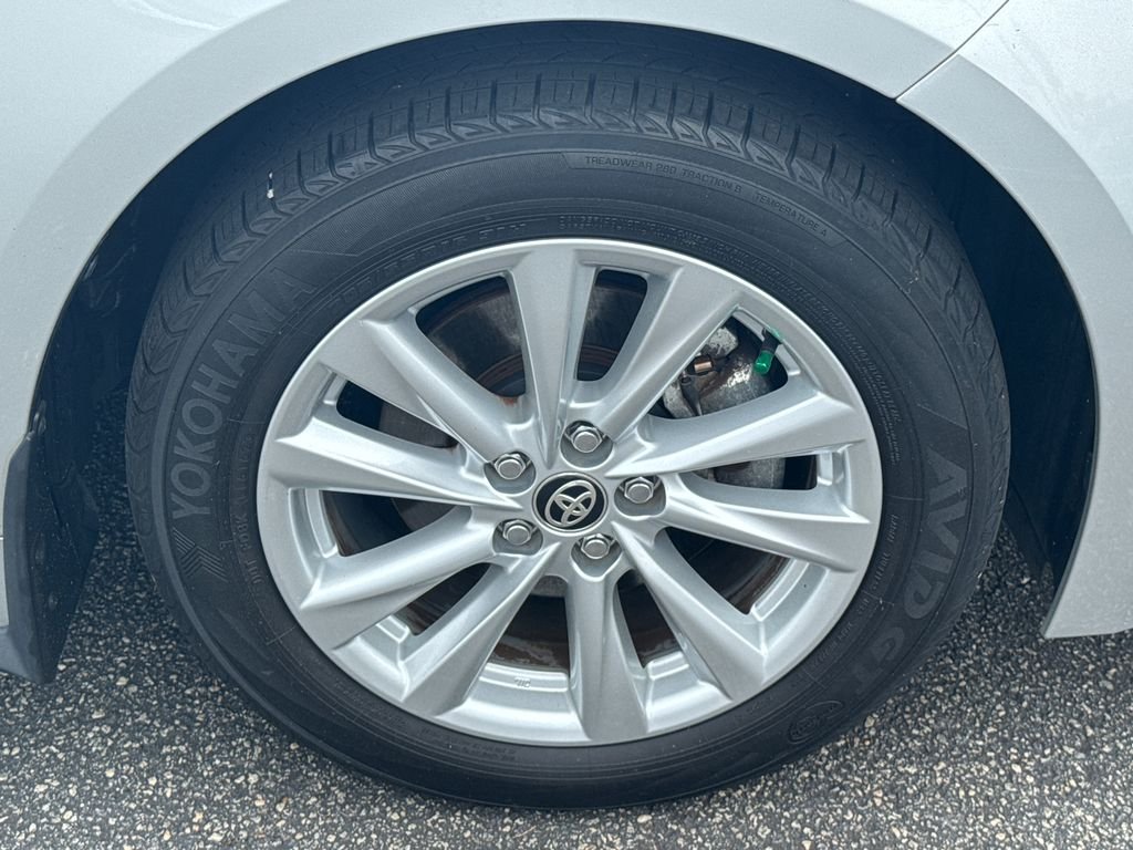 Used 2023 Silver Toyota SE image 12