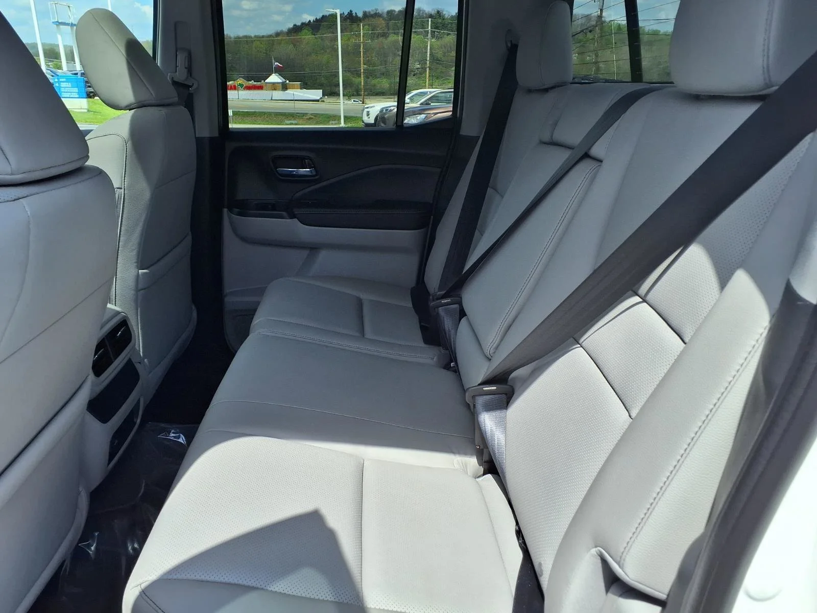 New 2026 Platinum White Pearl Honda RTL image 7