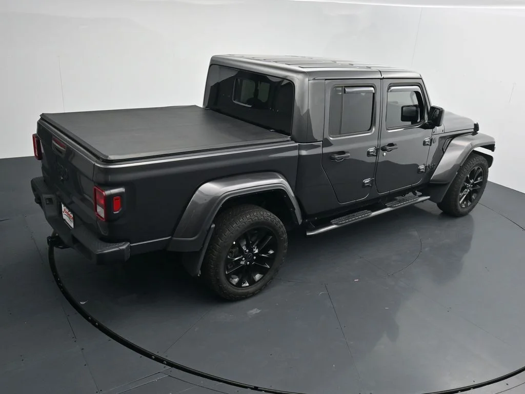 Used 2025 Gray Jeep Nighthawk image 30