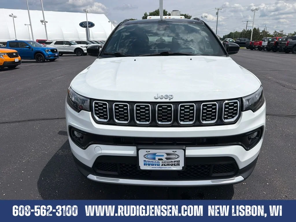 Used 2025 White Jeep Limited image 8