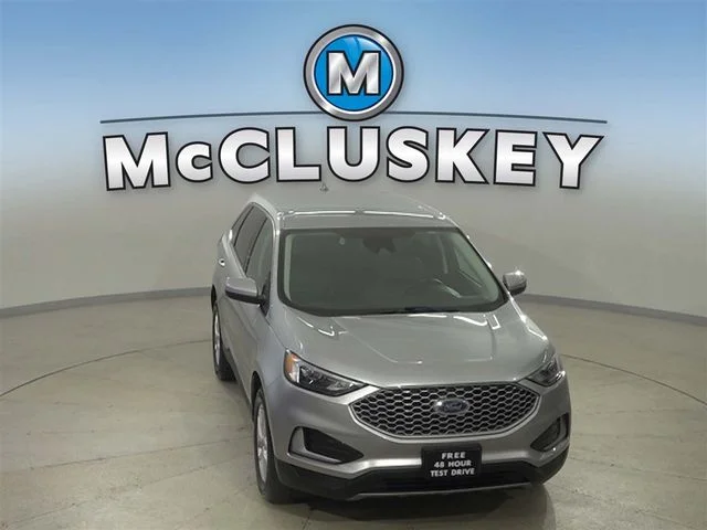 Used 2024 Silver Ford SEL image 8