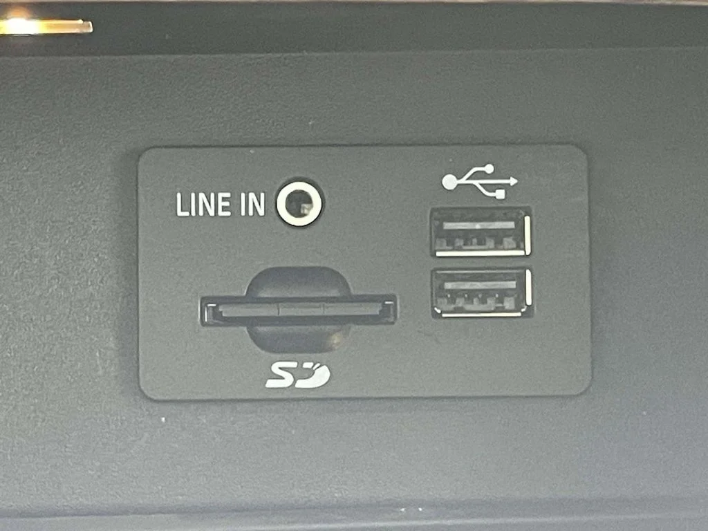 Used 2015 Black Ford Lariat image 22