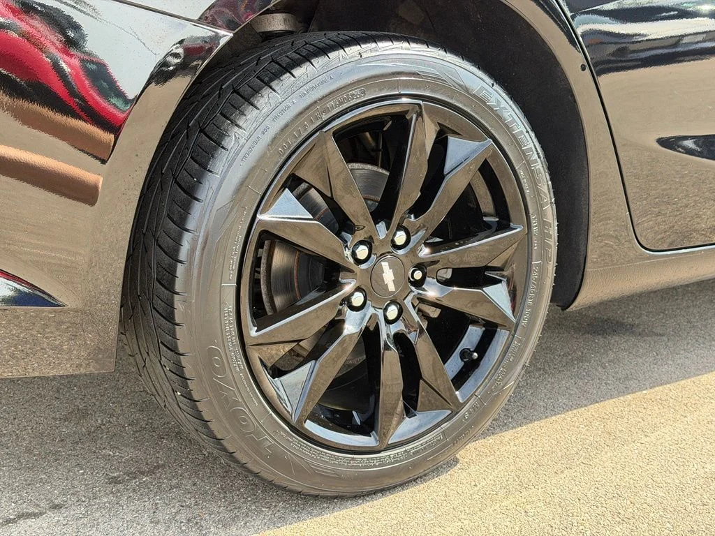 Used 2018 Black Chevrolet LT image 25