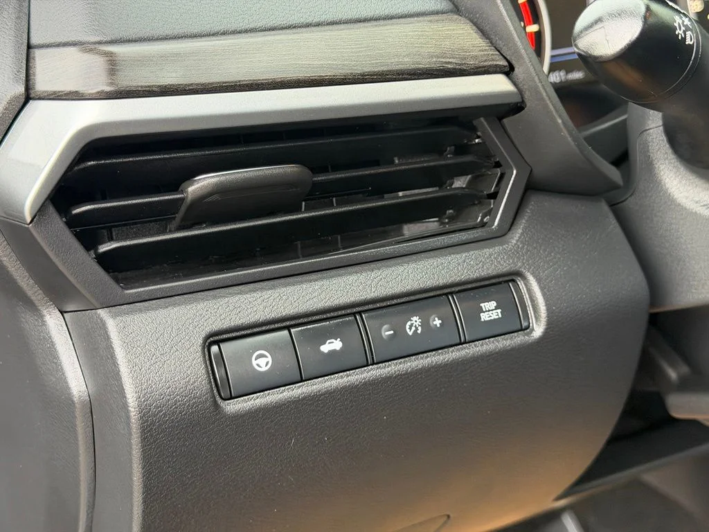 Used 2023 Gray Nissan Platinum image 24