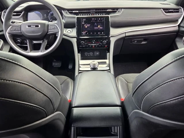 Used 2025 Red Jeep Altitude image 14