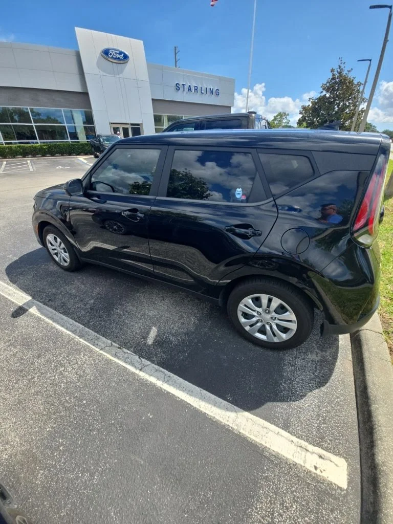 Used 2023 Black Kia LX image 8