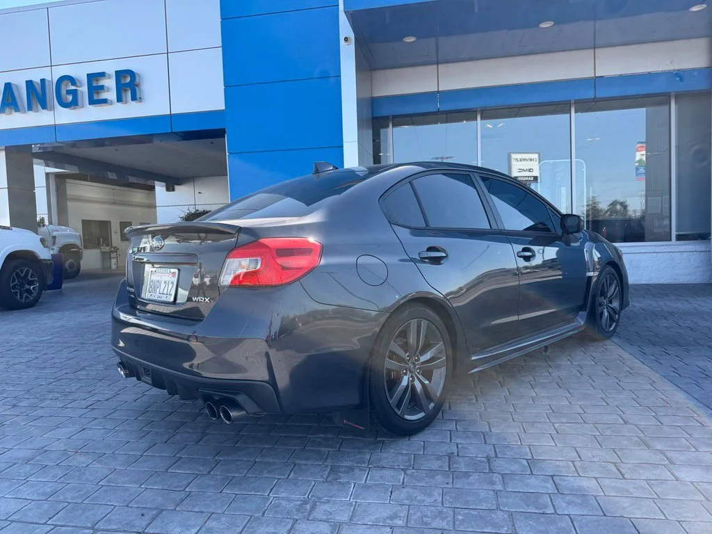 Used 2017 Gray Subaru Premium image 11