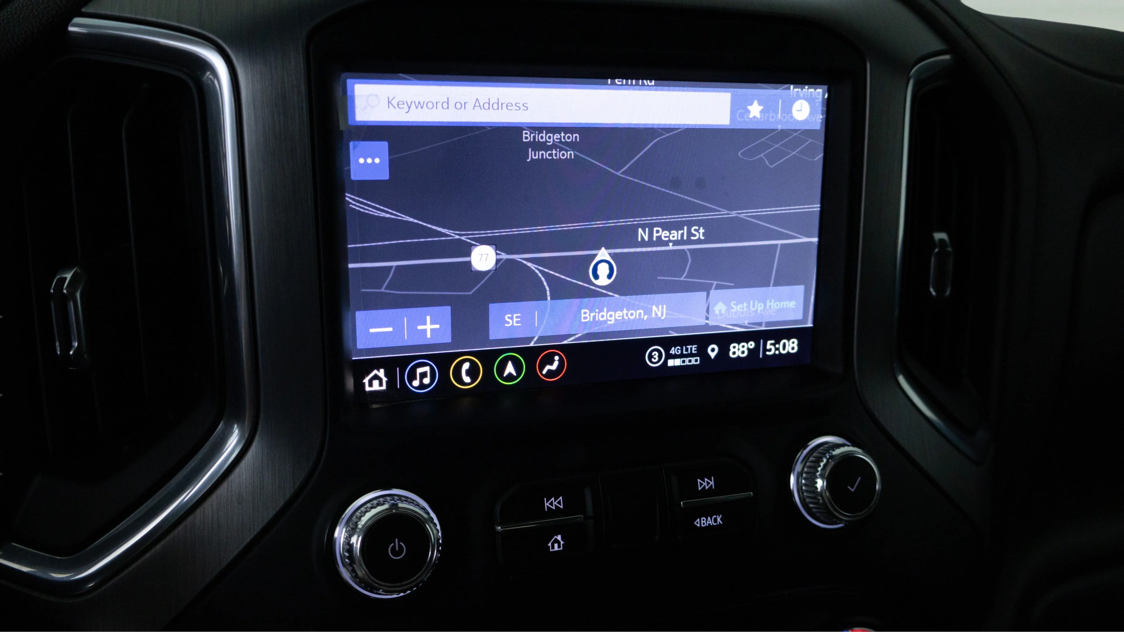 Used 2021 White Frost Tricoat GMC Denali image 15