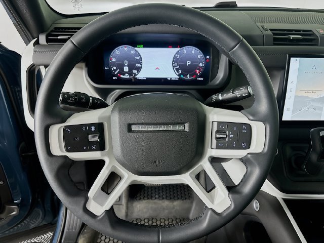 Used 2025 Blue Land Rover S image 12