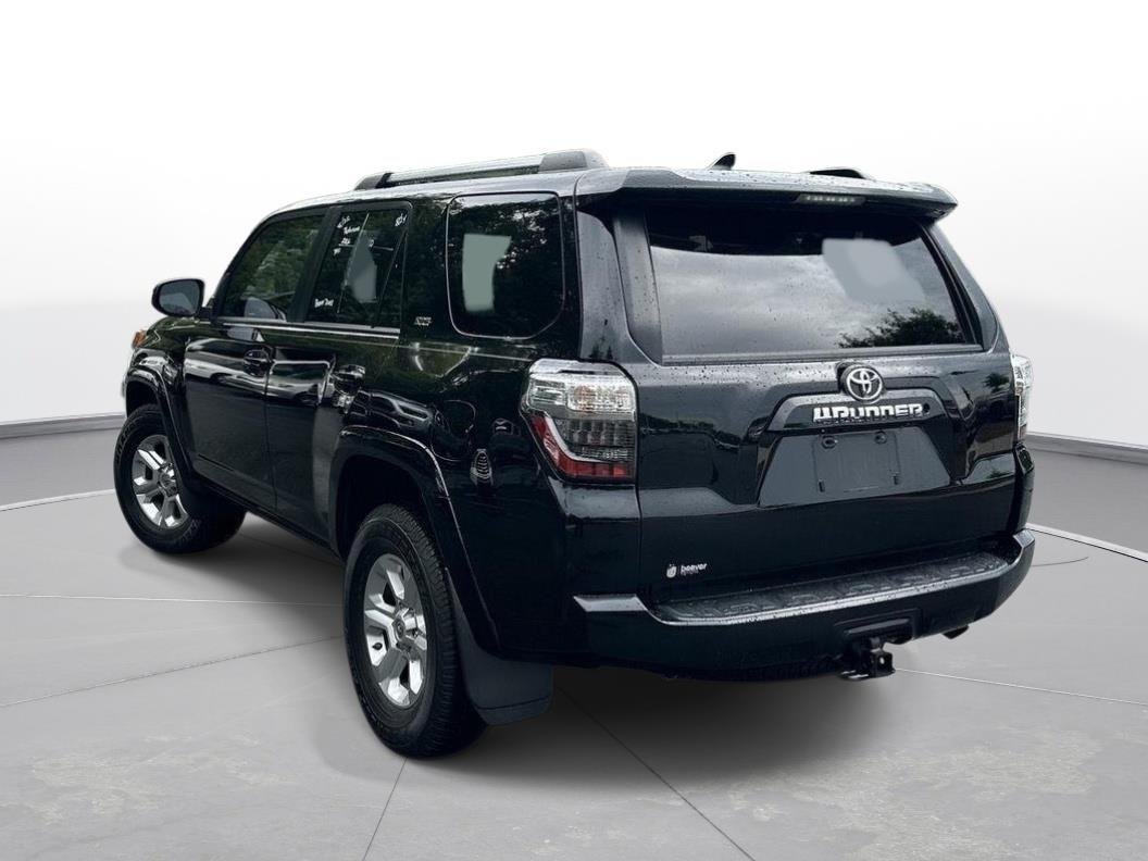Used 2019 Midnight Black Metallic Toyota SR5 image 8