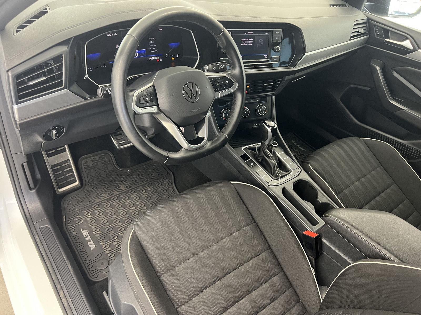 2024 Volkswagen Jetta Sport - Photo 13