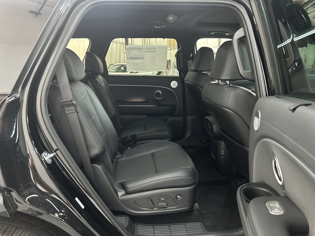 Used 2026 Abyss Black Hyundai Calligraphy image 15