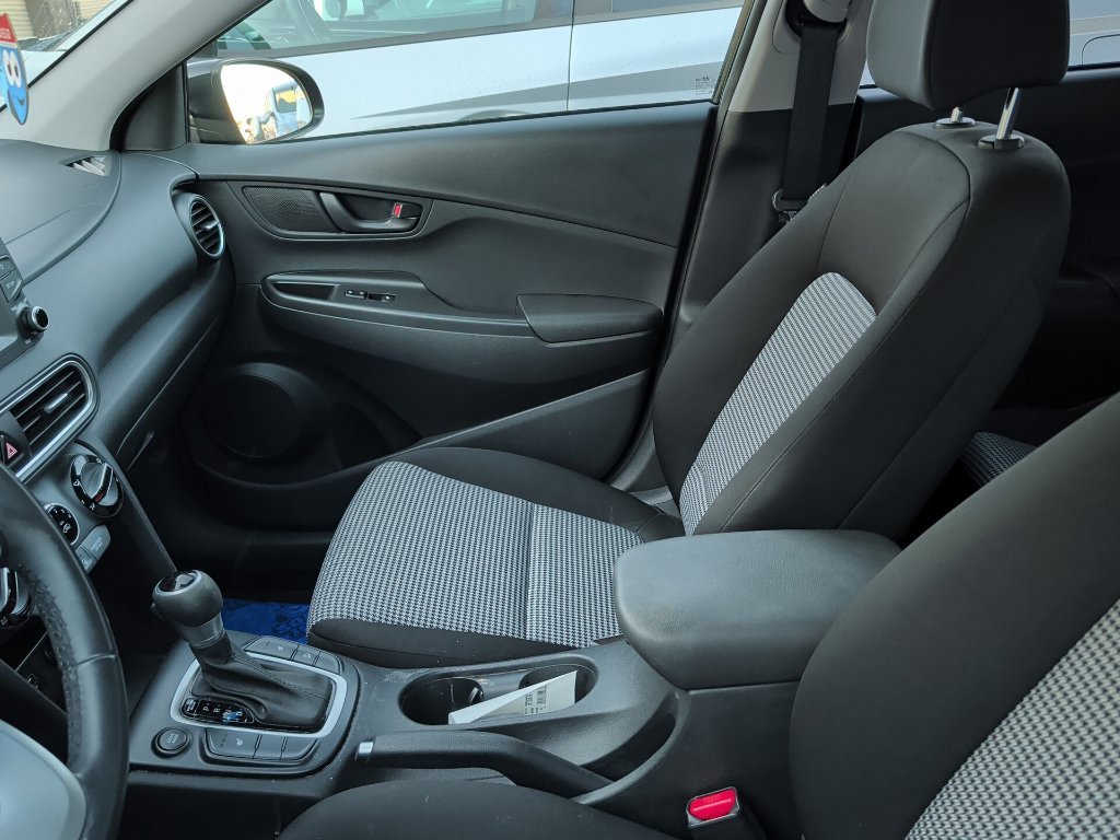Used 2021 Black Hyundai SEL image 3