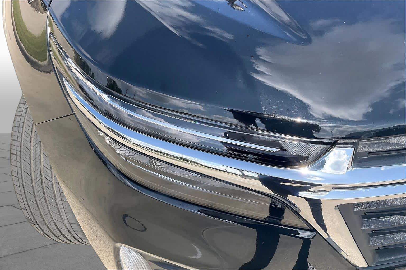 Used 2022 Mosaic Black Metallic Chevrolet LT image 26