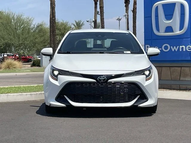 Used 2022 White Toyota SE image 4
