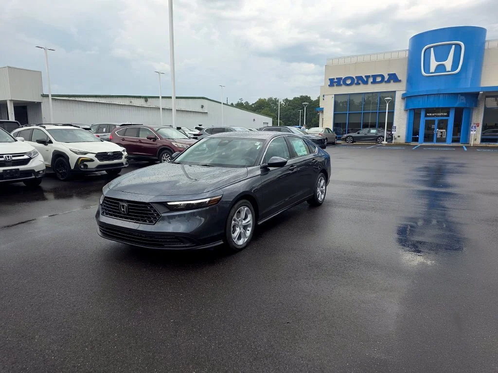 Certified Used 2026 Meteorite Gray Metallic Honda LX image 7