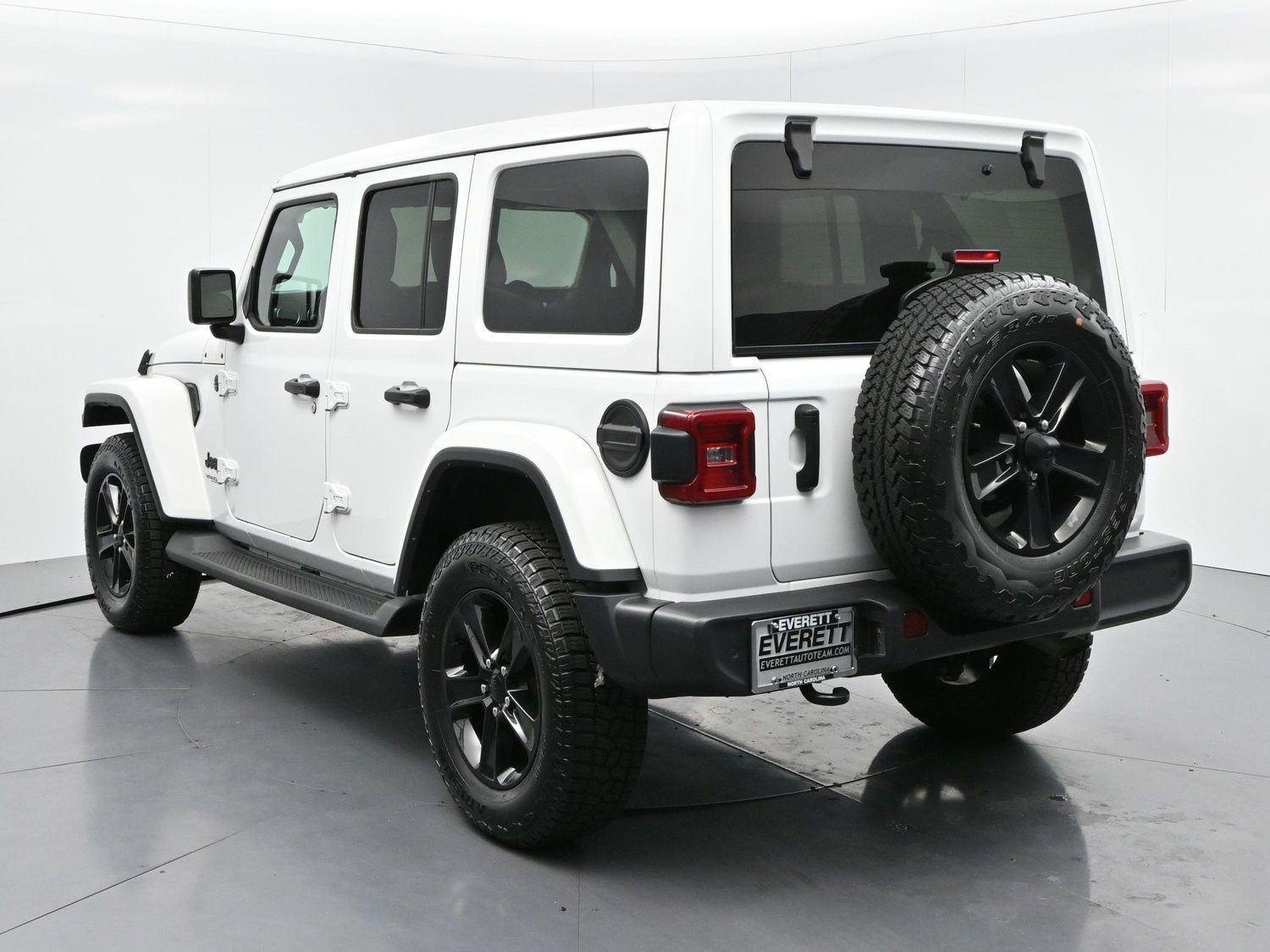 Used 2022 Bright White Clearcoat Jeep Unlimited Sahara Altitude image 5