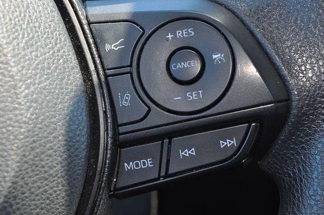 Used 2025 Silver Toyota XLE image 30