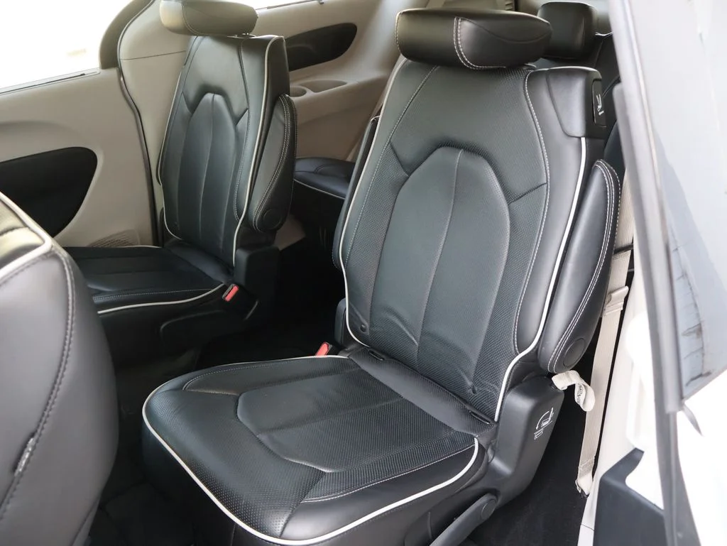 2024 Chrysler Pacifica Limited - Photo 12