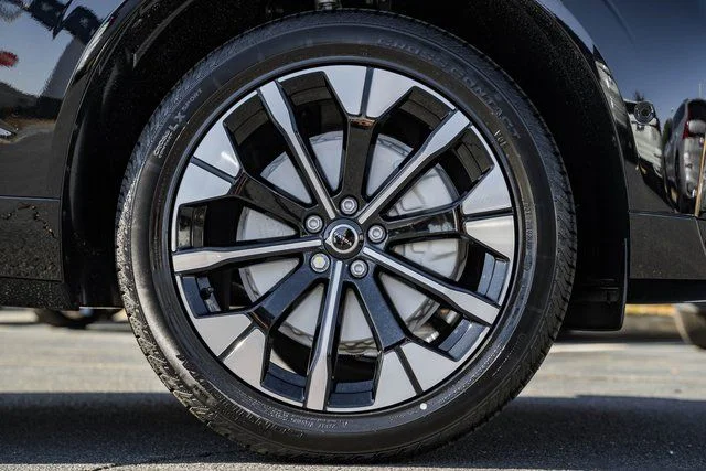 2026 Volvo XC60 Plus - Photo 16