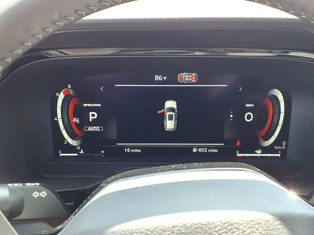 New 2026 Boulder Gray Pearl / Super Black Two-tone Nissan Platinum image 23