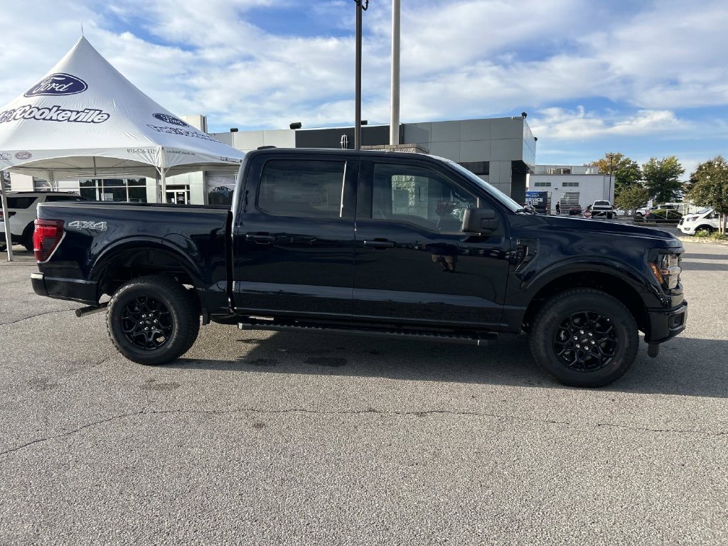 New 2026 Antimatter Blue Metallic Ford XLT image 3