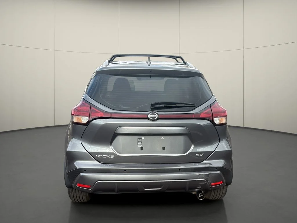 Used 2024 Gray Nissan SV image 6