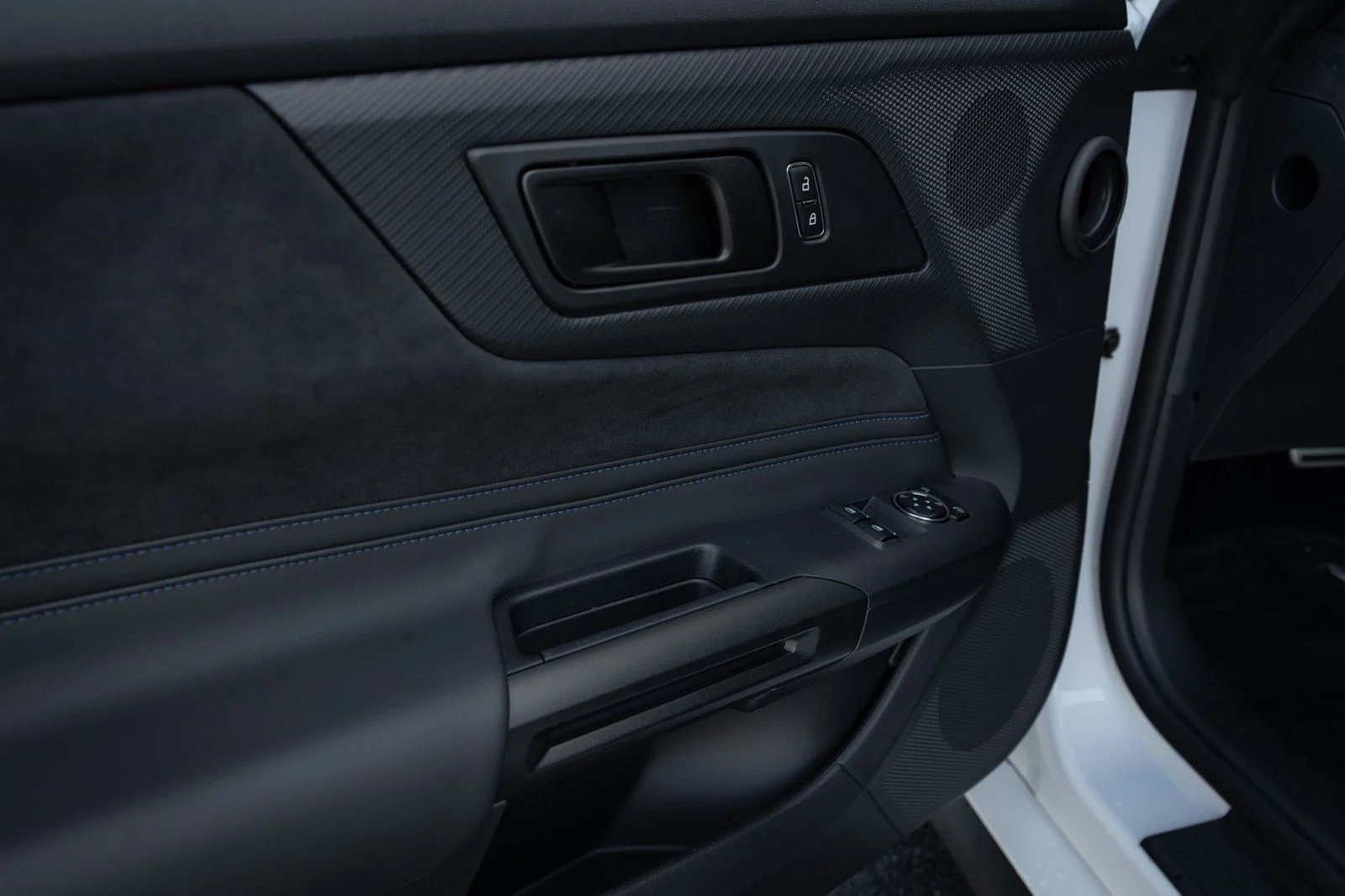 2025 Ford Mustang Dark Horse - Photo 51