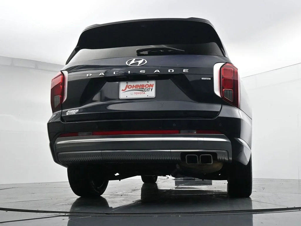 Used 2024 White Hyundai Calligraphy image 30