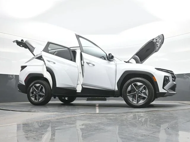 New 2026 White Hyundai SEL image 31