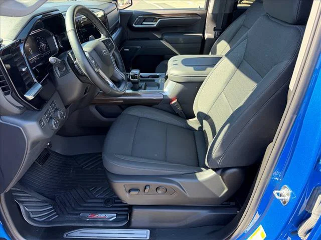 Used 2025 Blue Chevrolet LT Trail Boss image 7