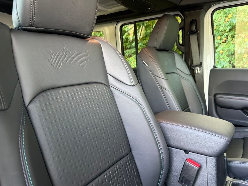 New 2026 Bright White Clearcoat Jeep Rewind Special Edition image 50