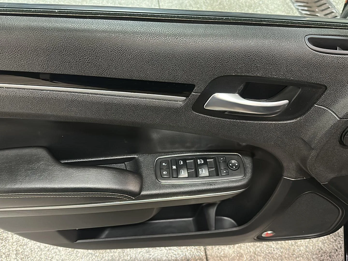 Used 2017 Gloss Black Chrysler 300S image 18