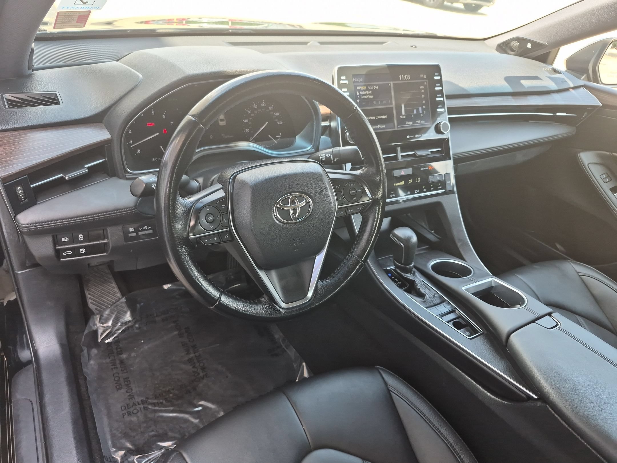 Used 2019 Midnight Black Metallic Toyota XLE image 10