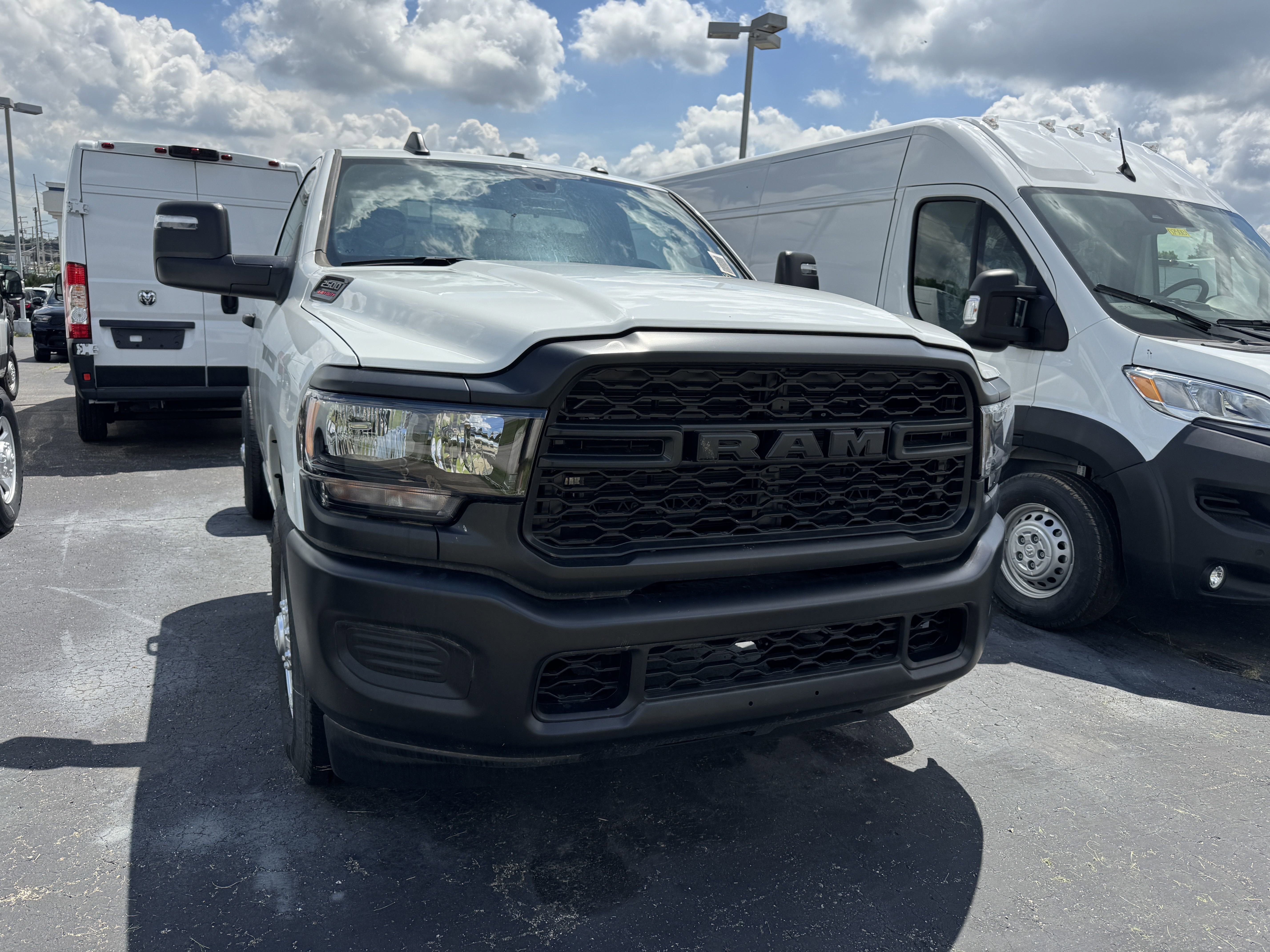 2024 RAM 2500 Tradesman - Photo 12