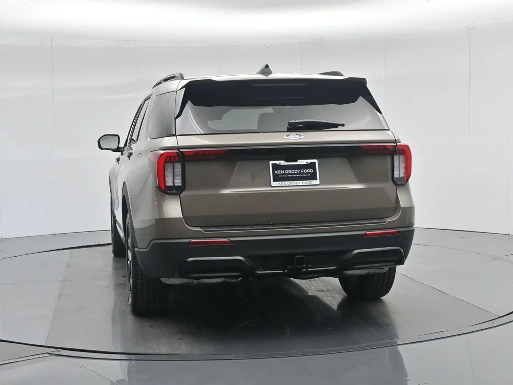 New 2026 Gray Ford ST-Line image 29