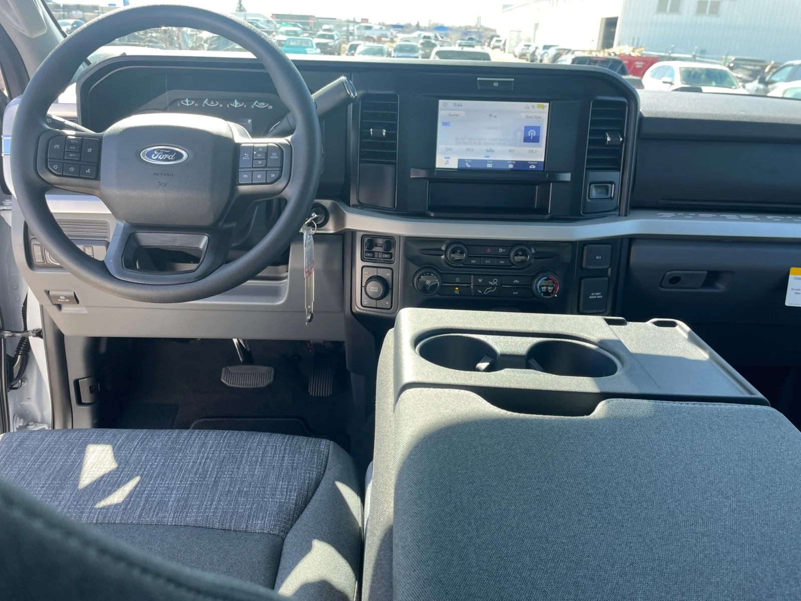 New 2026 Oxford White Ford XLT image 19