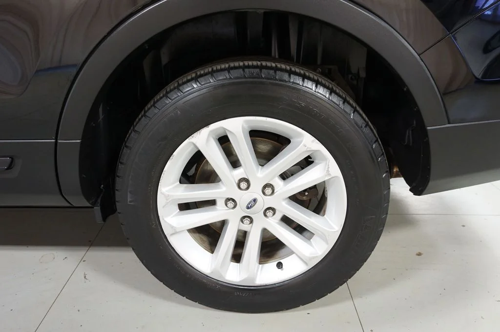 Used 2016 Shadow Black Ford Base image 40
