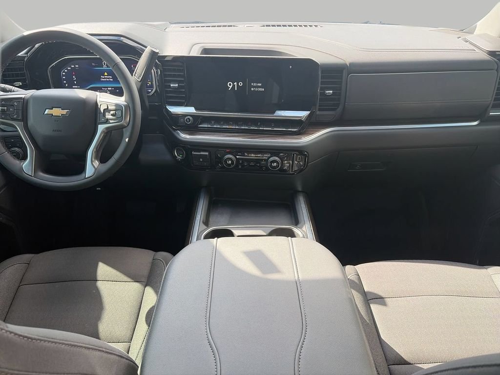 Used 2025 White Chevrolet LT image 10