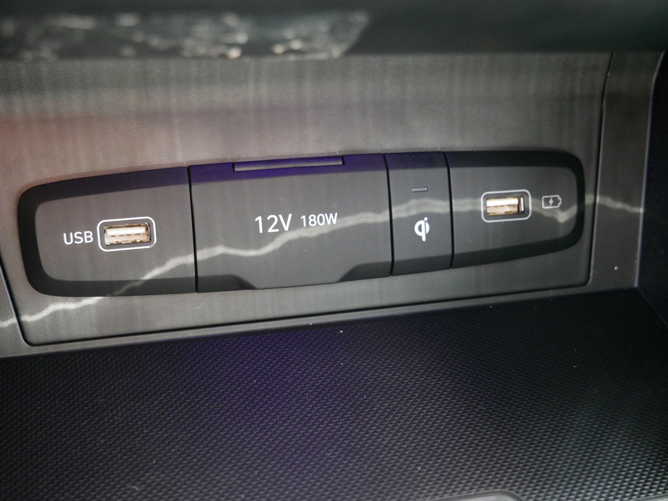 Certified Used 2023 Amazon Gray Hyundai Limited image 24