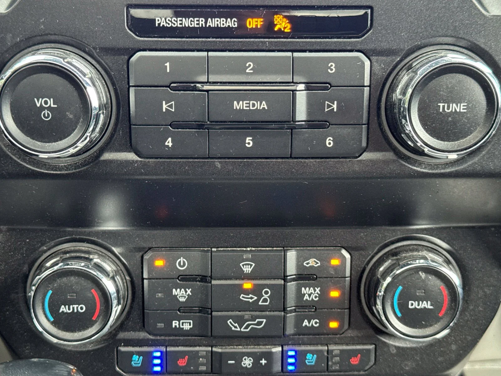 Used 2019 Agate Black Metallic Ford Lariat image 6