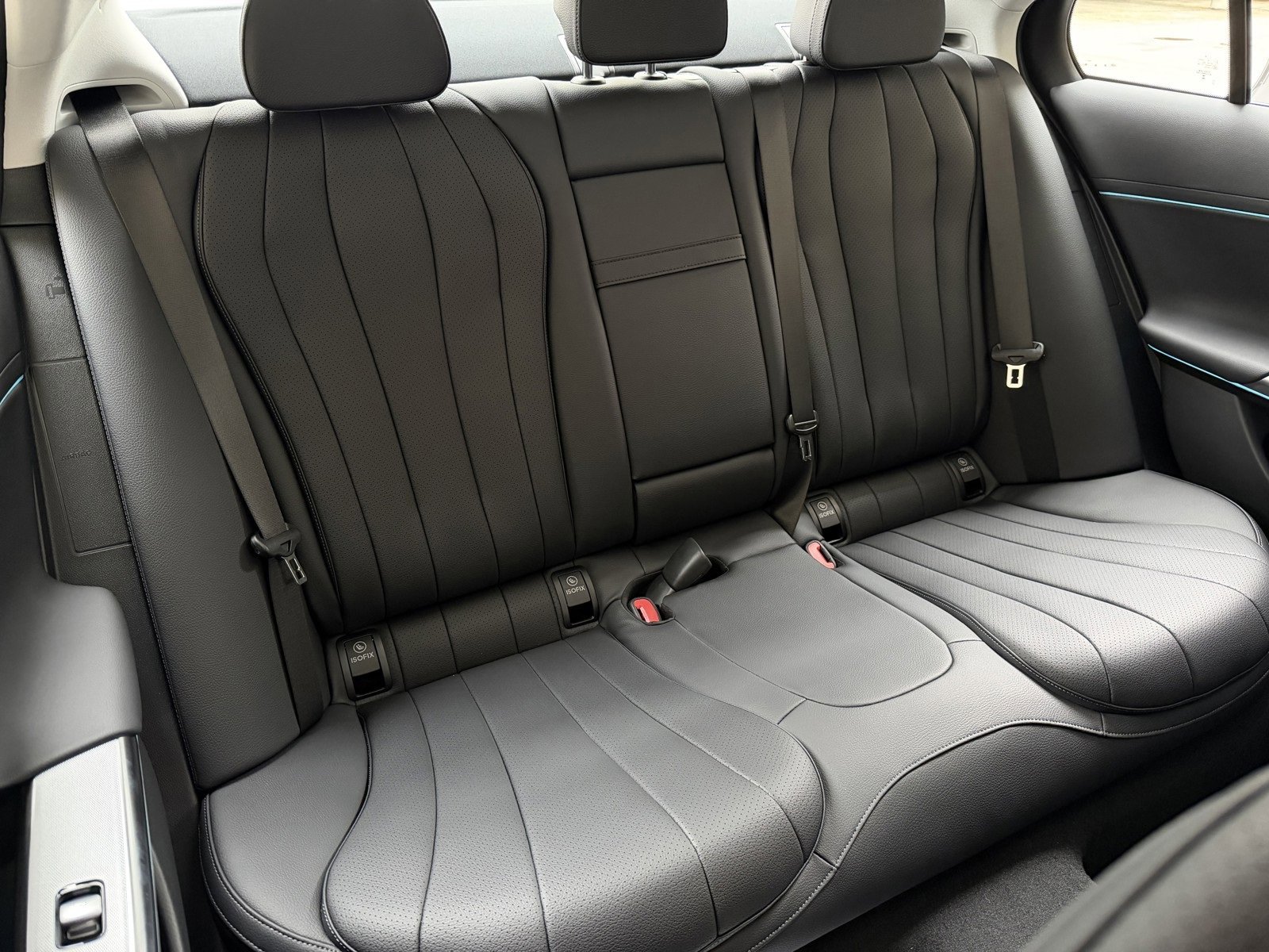 New 2026 Black Mercedes-Benz E 350 image 37