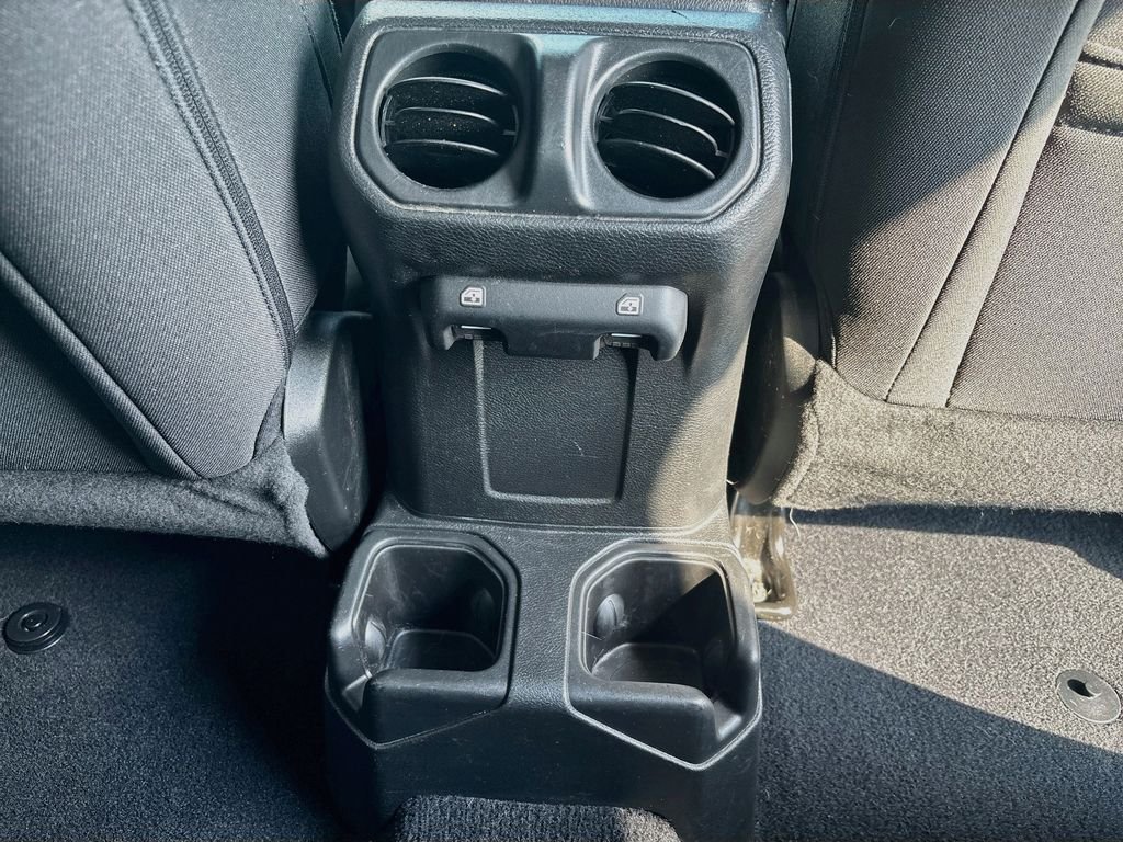 Used 2023 Blue Jeep Sport S image 29
