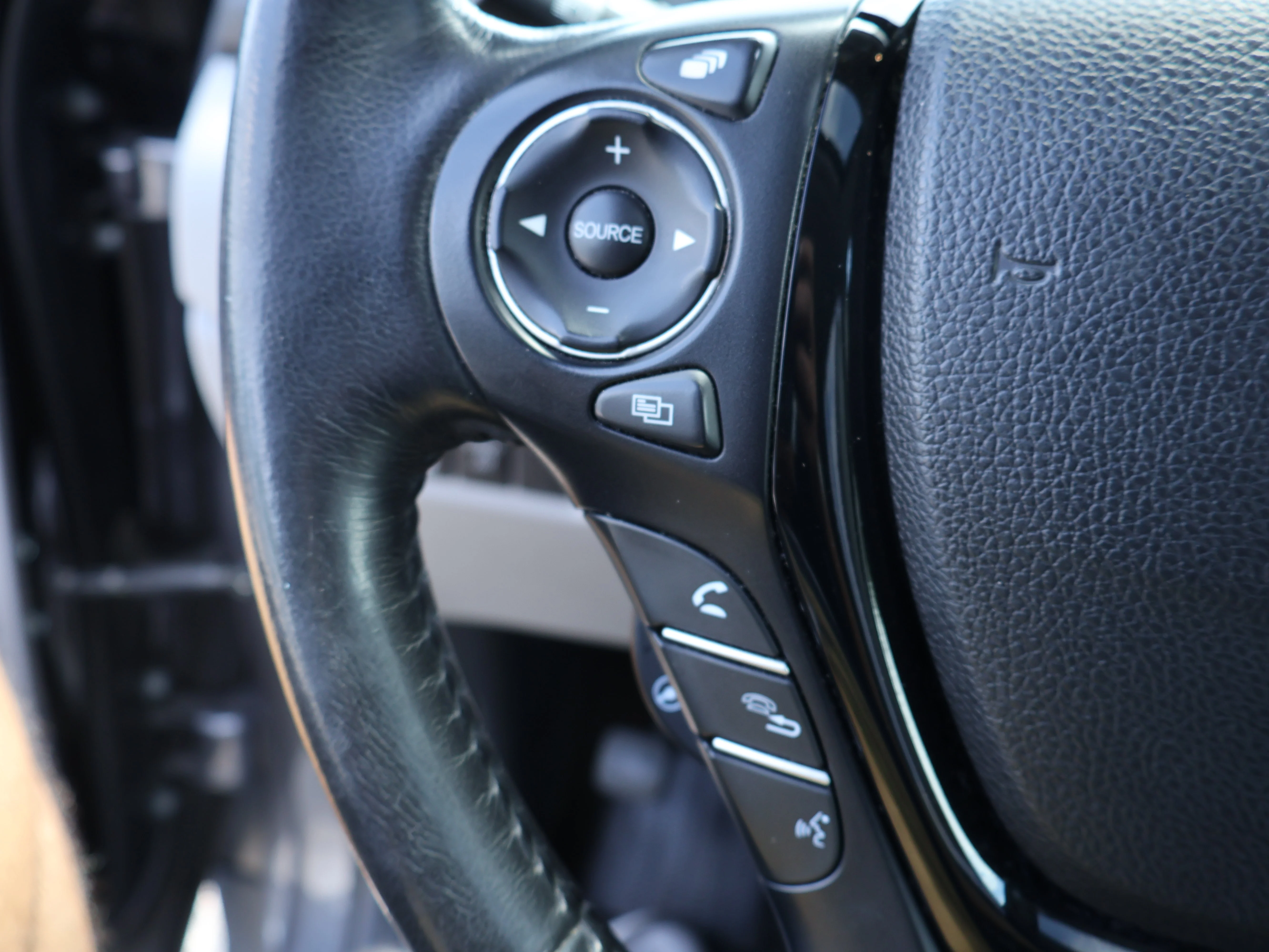 Used 2019 Modern Steel Metallic Honda RTL-E image 34