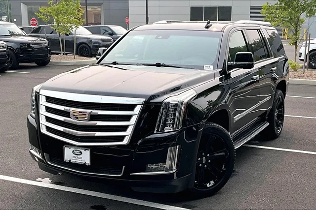 2017 Cadillac Escalade Luxury