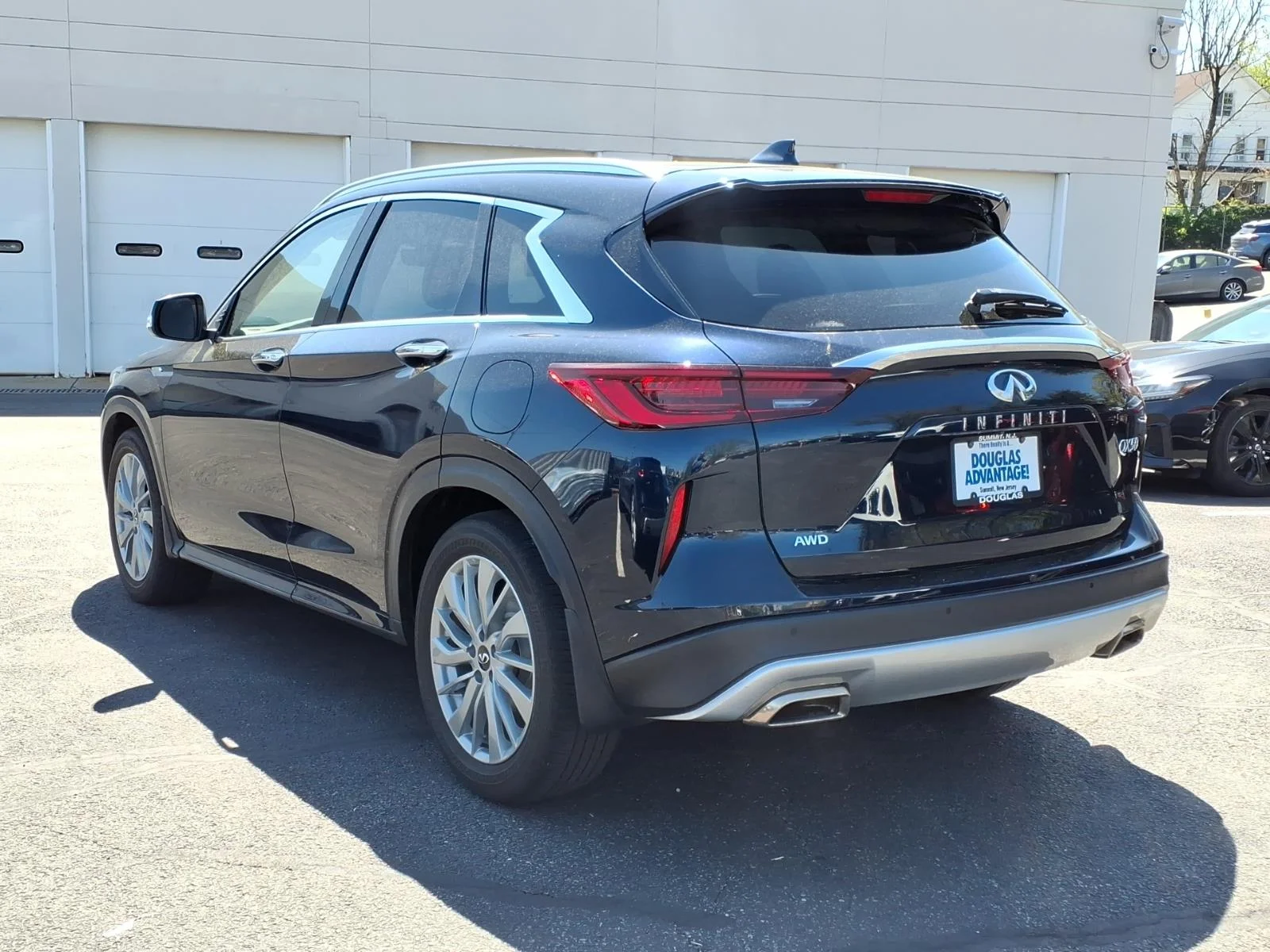 Certified Used 2023 Blue INFINITI LUXE image 8